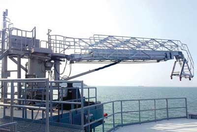 Rotary Type Gangway Tower with Crane
